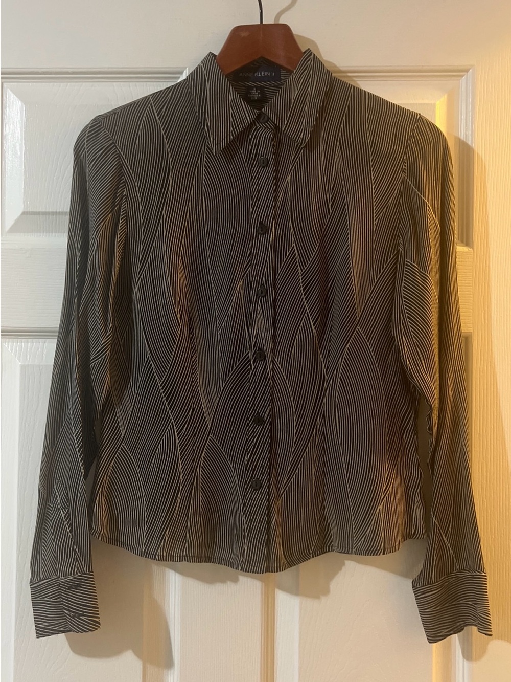 Vintage Anne Klein II Black & White Patterned Button-Up Shirt